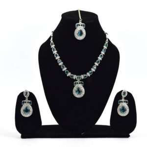 Traditional Gold-Tone Kundan Style Flower Necklace & Stud Earrings Set